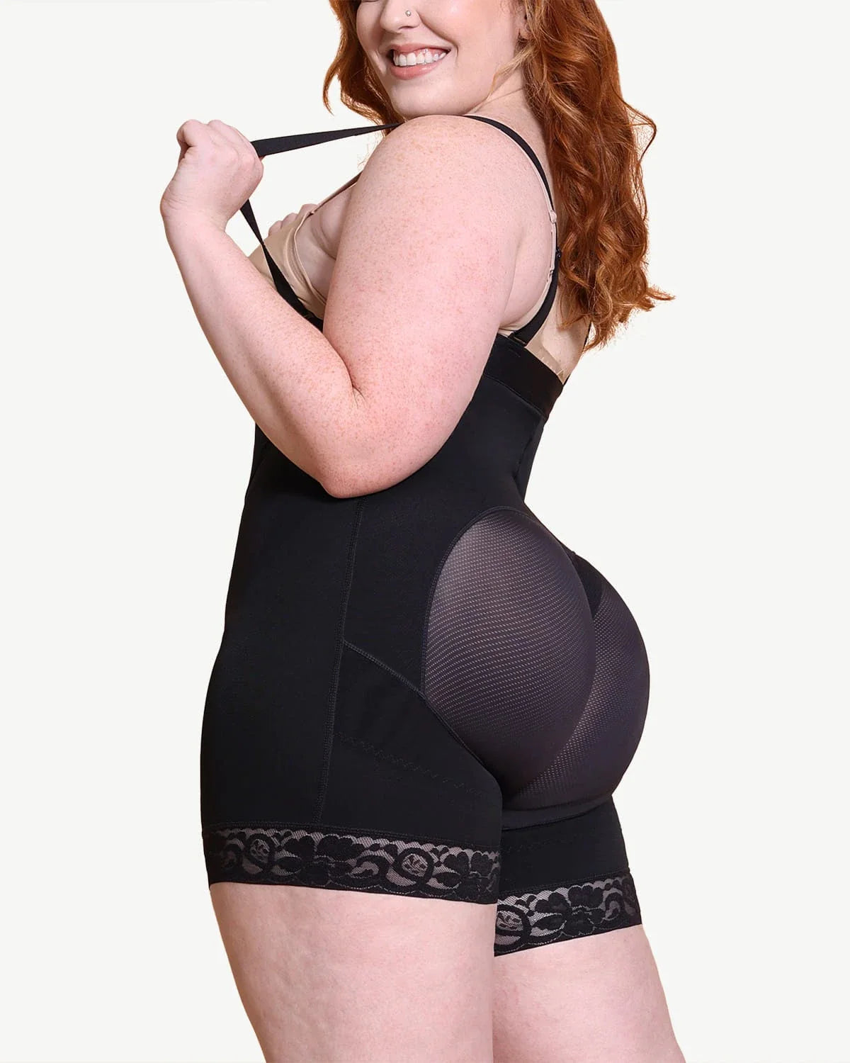 Short gainant ventre plat et fesses galbantes Bare Essentials™ AirSlim®