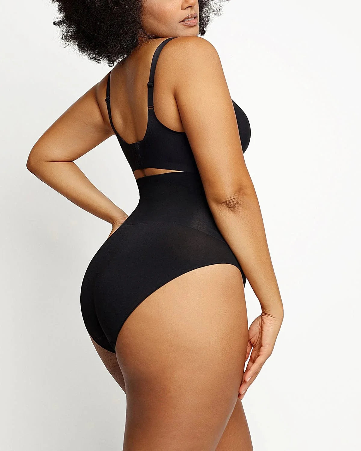 Ropa interior moldeadora de uso diario Skin Flow™ de Bare Essentials™